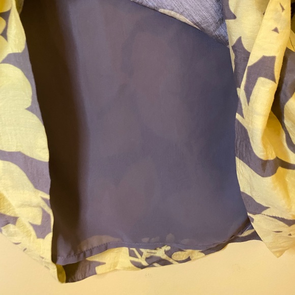 GAP Grey Yellow Floral Bell Sleeves Lined Shift Dress Women’s Size 4 - Picture 4 of 9